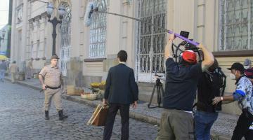 equipe faz filmagem no centro de santos #paratodosverem 