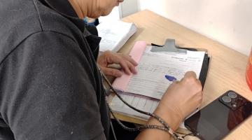 fiscal fazendo intimação #paratodosverem 