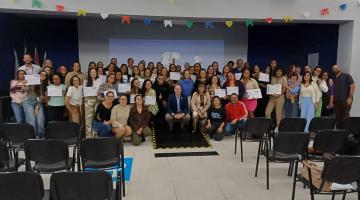 alunos formados reunidos para foto #paratodosverem 