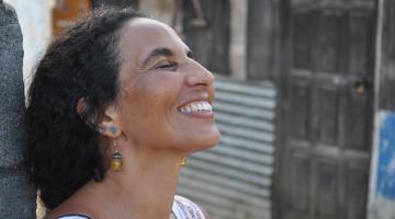 close da fotógrafa de perfil. #paratodosverem 