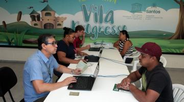 Caravana das Oportunidades leva dicas para o trabalho e outros serviços em morro de Santos