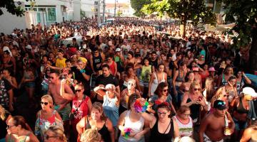 Carnaval de rua de Santos começa na sexta 