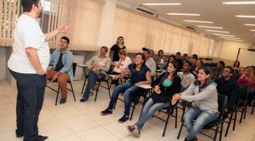 Alunos da EJA participam de aula inaugural do projeto Surfando em Bytes