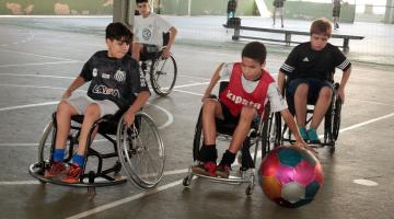 Turmas do Rebouças passam a tarde praticando esportes adaptados