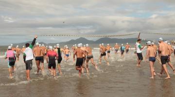 Festival de Biatlo reúne mais de 300 atletas e agita a praia em Santos