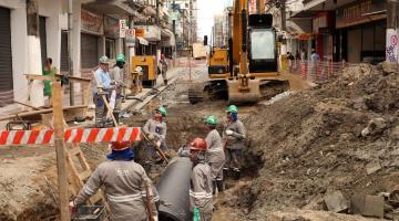 Obras públicas podem ter horário estendido em áreas comerciais de Santos