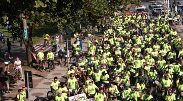 Passeio Ciclistico em Santos. #Paratodosverem