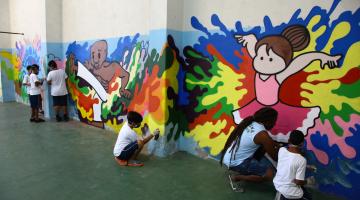 Oficina de grafite motiva alunos da escola dos Andradas II