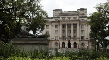Servidores de Santos recebem adiantamento da parcela do 13º salário no dia 14