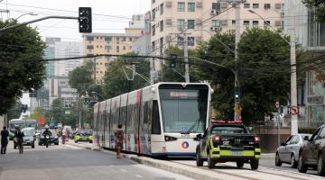 Testes para funcionamento da segunda linha do VLT prosseguem em Santos