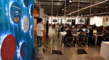 Empresa firma compromisso e é a primeira a aderir aos ODS Santos 2030
