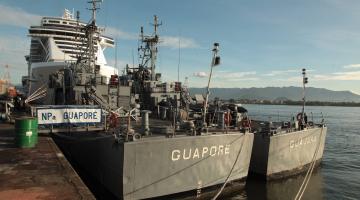 Navio da Marinha sai do Porto de Santos levando 16 toneladas de doações para o Litoral Norte 