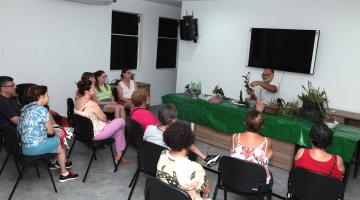 Orquidário de Santos tem curso gratuito para cultivo e replantio de orquídeas