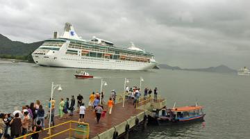 Temporada de cruzeiros registra aumento de 19% no movimento de passageiros em Santos