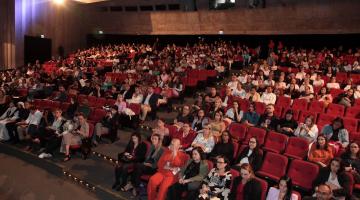 Evento da Semana de Enfermagem 2024 lota Teatro Municipal de Santos