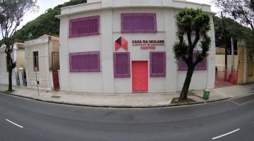a fachada da casa da mulher. #paratodosverem 