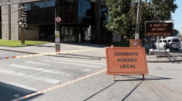 Ruas no Centro de Santos têm mudanças para sequência das obras do VLT
