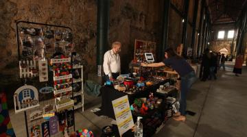 Feiras de artesanato dão opções de compras na Festa Inverno Criativo de Santos