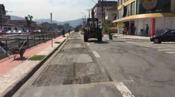 Jovino de Melo x Hugo Maia ganha nova camada de asfalto para realinhamento de nível