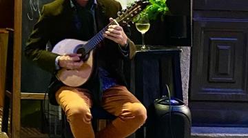 gabriel guedes tocando violão #paratodosverem
