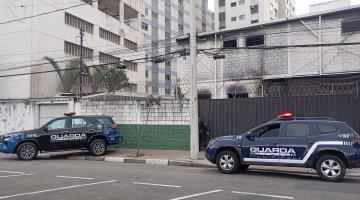 viaturas paradas na frente de imóvel furtado #paratodosverem