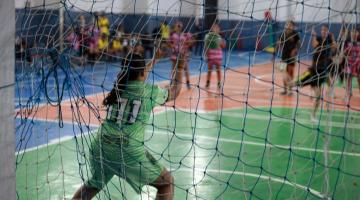 meninas jogando handebol #paratodosverem
