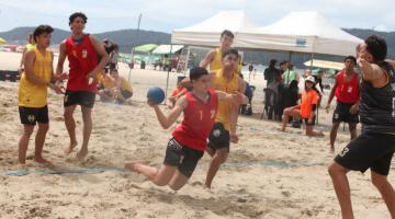 Campeonato paulista de handebol de praia agita areias do Gonzaga
