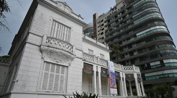 Fachada da Pinacoteca Benedicto Calixo. #Paratodosverem