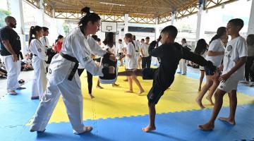 Campeão na Escola com taekwondo. #Paratodosverem