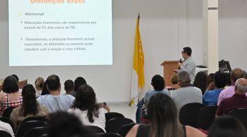 Simpósio sobre a saúde do homem. #Paratodosverem