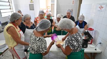 alunas participam de curso #paratodosverem