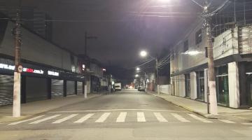 rua à noite iluminada #paratodosverem