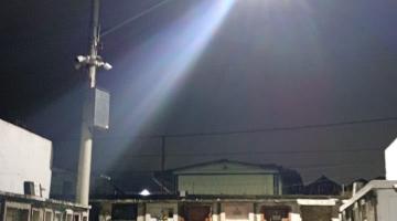 cemitério iluminado #paratodosverem