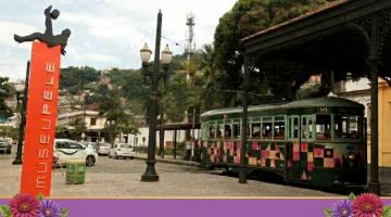 o largo marquês de monte alegre com bonde. #paratodosverem