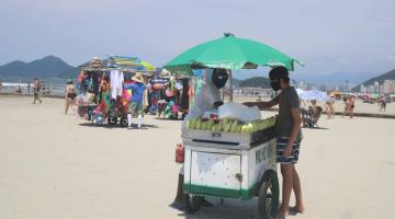 carrinhos de ambulantes na praia. #paratodosverem