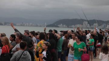 Feriado atrai 340 mil turistas a Santos e supera expectativas da rede hoteleira