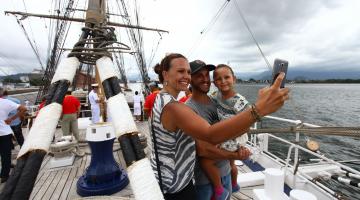 Veleiro Cisne Branco pode ser visitado até domingo