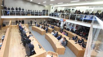 plenário e galeria da câmara lotados. #paratodosverem