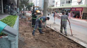 Primeira fase da revitalização da Rua Trabulsi, em Santos, termina este mês