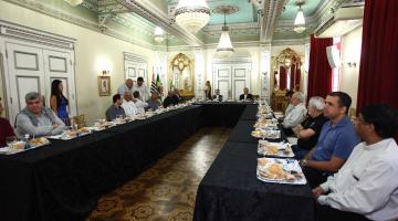 Balanço de ações da Prefeitura apresentado a representantes da Igreja Católica