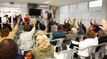 Idosos propõem políticas públicas em pré-conferência