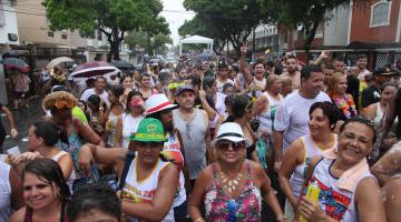 Cinco bandas saem às ruas no sábado 