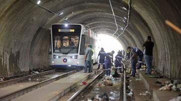 Guarda Municipal de Santos encaminha procurado à polícia durante ação no túnel do VLT