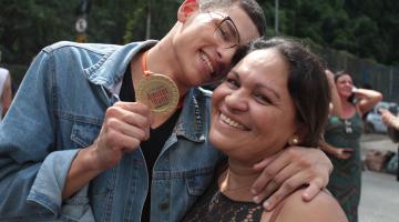 Bailarinos da Companhia Santista de Dança Secult voltam ao Brasil após premiação na Holanda