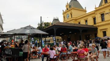 Centro Histórico conquista santistas e turistas e vira ponto de encontro 