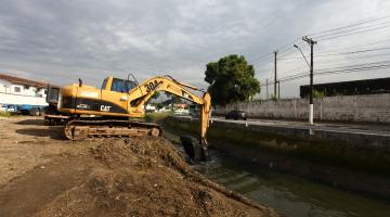Cuidando de Santos: 600 toneladas de sedimentos retirados de canal na Zona Noroeste 