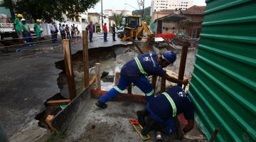 Trecho da Rua Paraná segue bloqueado. Confira outros serviços