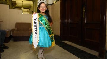Miss Santos mirim visita o Paço
