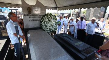 Esmeraldo Tarquínio recebe homenagem no Paquetá
