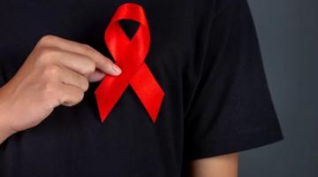 Santos celebra 40 anos de luta contra o HIV/Aids com diversas ações